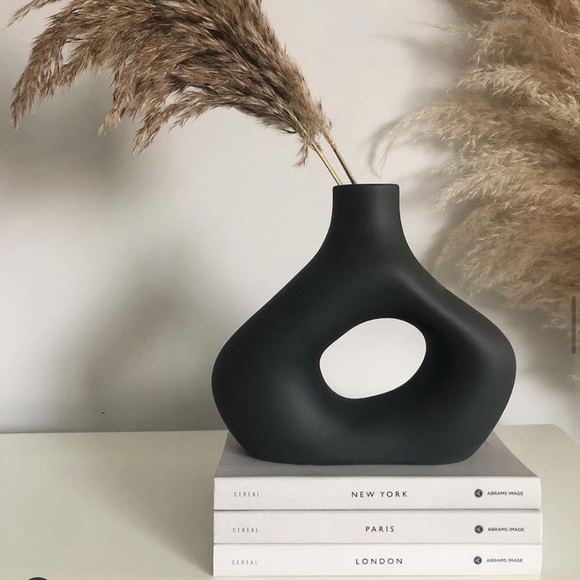H&M Accents Hm Black Donut Vase Poshmark